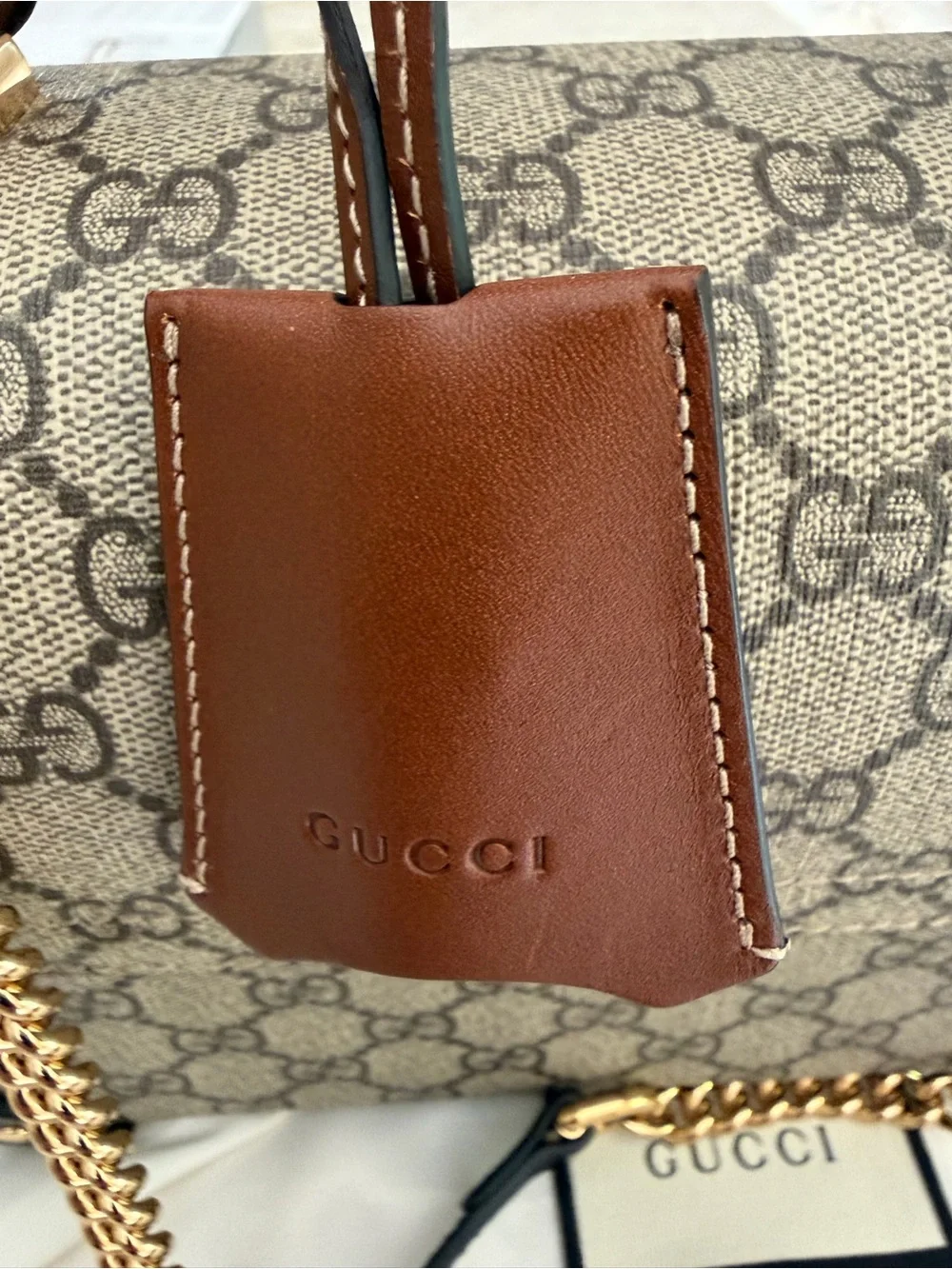 Gucci satchel signature